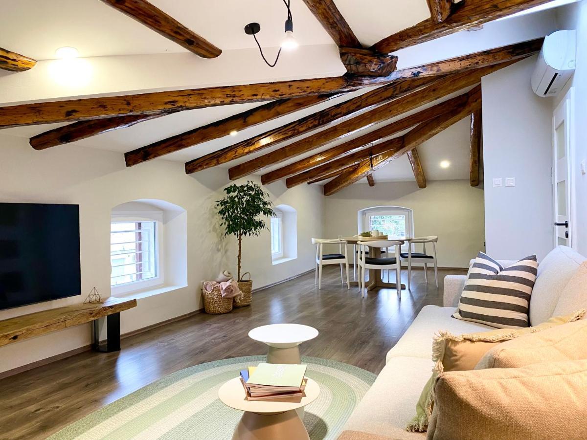 Parentium Loft Center Square Διαμέρισμα Πόρετς Εξωτερικό φωτογραφία
